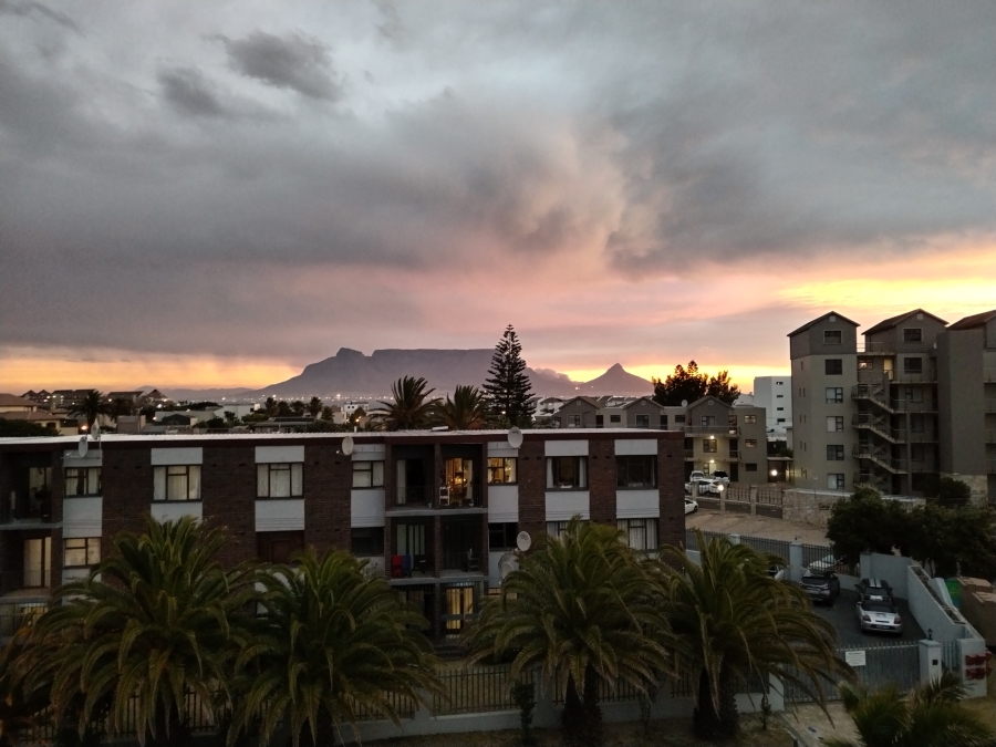 To Let 2 Bedroom Property for Rent in Waves Edge Western Cape